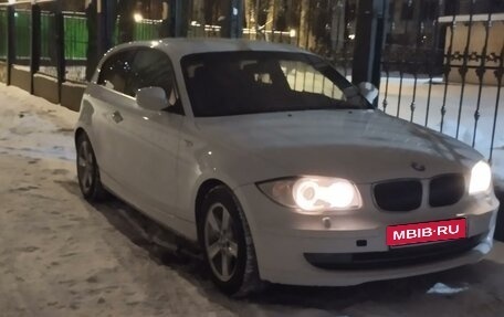 BMW 1 серия, 2011 год, 980 000 рублей, 2 фотография