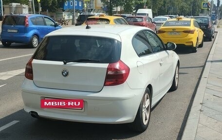 BMW 1 серия, 2011 год, 980 000 рублей, 9 фотография