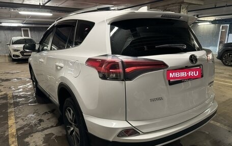 Toyota RAV4, 2015 год, 2 249 000 рублей, 3 фотография