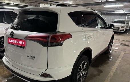 Toyota RAV4, 2015 год, 2 249 000 рублей, 2 фотография