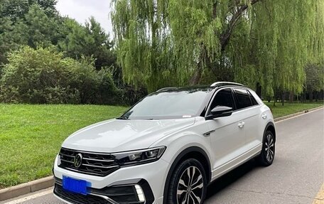 Volkswagen T-Roc I, 2022 год, 2 250 000 рублей, 1 фотография