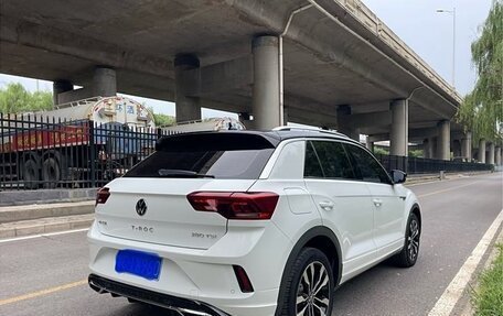 Volkswagen T-Roc I, 2022 год, 2 250 000 рублей, 3 фотография