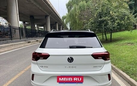 Volkswagen T-Roc I, 2022 год, 2 250 000 рублей, 4 фотография