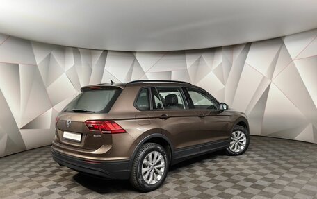 Volkswagen Tiguan II, 2020 год, 2 623 000 рублей, 2 фотография