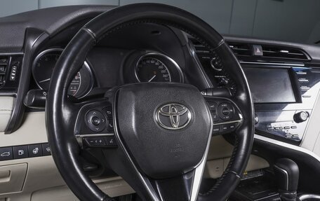 Toyota Camry, 2018 год, 2 870 000 рублей, 19 фотография