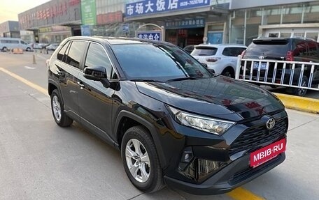 Toyota RAV4, 2024 год, 3 020 000 рублей, 4 фотография