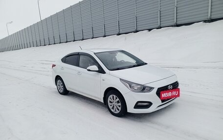 Hyundai Solaris II рестайлинг, 2019 год, 1 350 000 рублей, 3 фотография