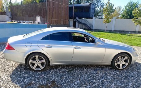 Mercedes-Benz CLS, 2006 год, 650 000 рублей, 2 фотография