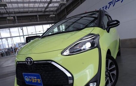 Toyota Sienta II, 2021 год, 1 243 000 рублей, 2 фотография