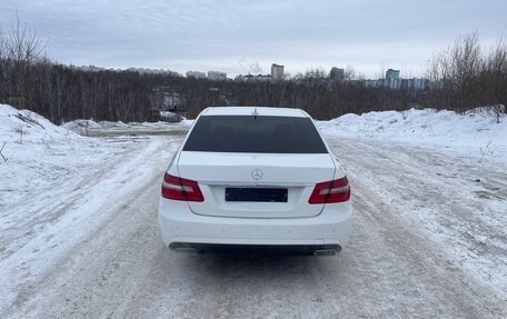 Mercedes-Benz E-Класс, 2012 год, 990 000 рублей, 6 фотография