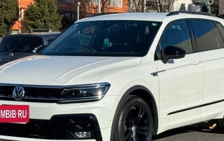 Volkswagen Tiguan II, 2020 год, 1 840 000 рублей, 3 фотография