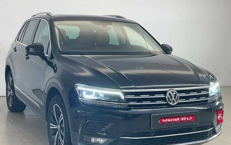 Volkswagen Tiguan II, 2018 год, 2 295 000 рублей, 1 фотография