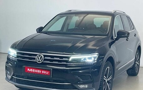 Volkswagen Tiguan II, 2018 год, 2 295 000 рублей, 3 фотография