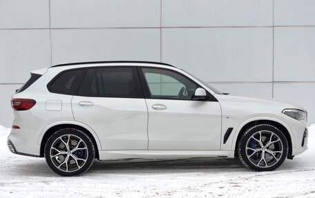 BMW X5, 2021 год, 9 300 000 рублей, 2 фотография