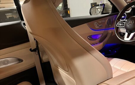 Mercedes-Benz E-Класс, 2019 год, 5 000 000 рублей, 12 фотография