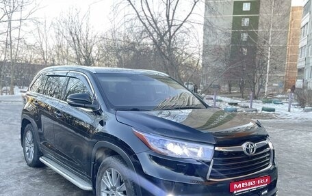 Toyota Highlander III, 2014 год, 3 150 000 рублей, 2 фотография