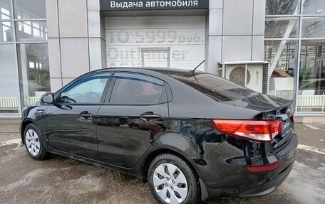 KIA Rio III рестайлинг, 2016 год, 990 000 рублей, 3 фотография