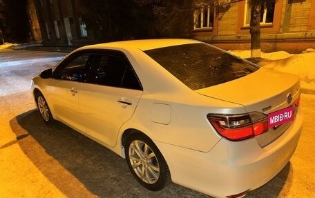 Toyota Camry, 2016 год, 2 650 000 рублей, 10 фотография