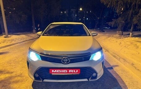 Toyota Camry, 2016 год, 2 650 000 рублей, 3 фотография