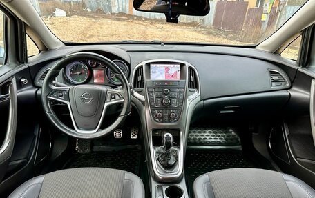 Opel Astra J, 2011 год, 775 000 рублей, 26 фотография