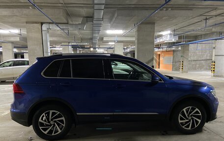 Volkswagen Tiguan II, 2018 год, 2 700 000 рублей, 8 фотография