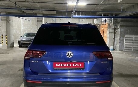 Volkswagen Tiguan II, 2018 год, 2 700 000 рублей, 6 фотография