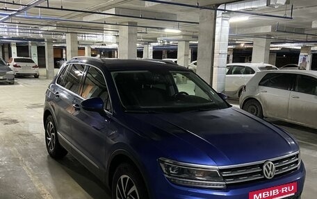 Volkswagen Tiguan II, 2018 год, 2 700 000 рублей, 3 фотография