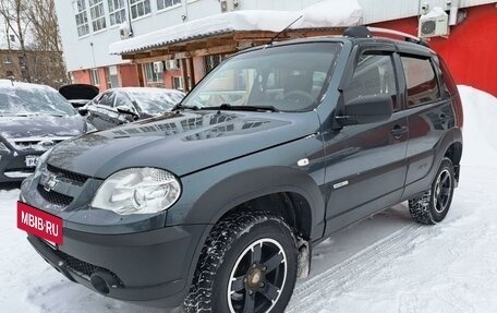 Chevrolet Niva I рестайлинг, 2015 год, 645 000 рублей, 3 фотография