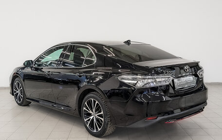 Toyota Camry, 2020 год, 3 220 000 рублей, 7 фотография