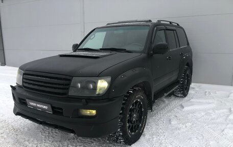 Toyota Land Cruiser 100 рестайлинг 2, 2006 год, 2 099 000 рублей, 2 фотография