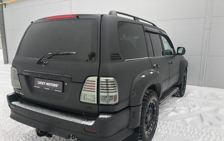 Toyota Land Cruiser 100 рестайлинг 2, 2006 год, 2 099 000 рублей, 8 фотография