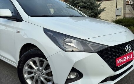 Hyundai Solaris II рестайлинг, 2020 год, 1 737 000 рублей, 3 фотография