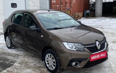 Renault Logan II, 2018 год, 870 000 рублей, 2 фотография