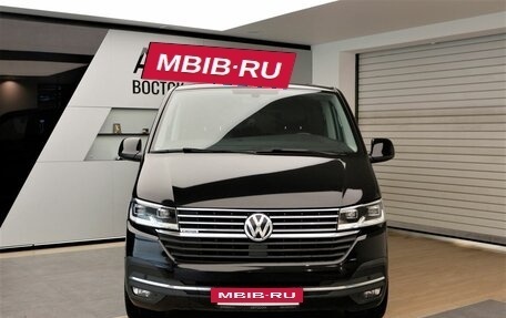 Volkswagen Multivan T6 рестайлинг, 2020 год, 6 950 000 рублей, 2 фотография