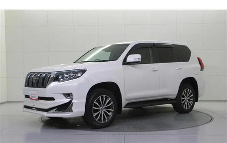 Toyota Land Cruiser Prado 150 рестайлинг 2, 2022 год, 3 967 000 рублей, 1 фотография