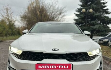 KIA K5, 2021 год, 2 700 000 рублей, 2 фотография