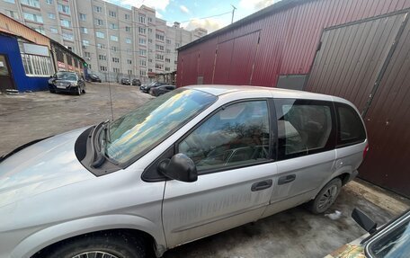 Chrysler Voyager IV, 2002 год, 200 000 рублей, 2 фотография