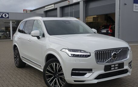 Volvo XC90 II рестайлинг, 2024 год, 6 200 000 рублей, 3 фотография