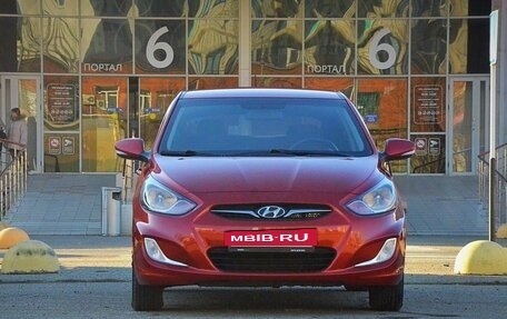 Hyundai Solaris II рестайлинг, 2012 год, 880 000 рублей, 2 фотография