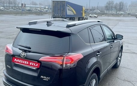 Toyota RAV4, 2018 год, 2 499 000 рублей, 14 фотография