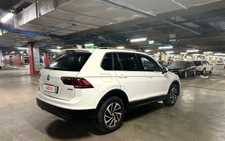 Volkswagen Tiguan II, 2018 год, 1 950 000 рублей, 35 фотография