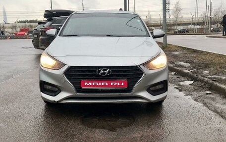 Hyundai Solaris II рестайлинг, 2017 год, 1 100 000 рублей, 1 фотография