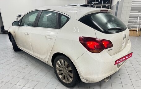 Opel Astra J, 2011 год, 815 000 рублей, 7 фотография