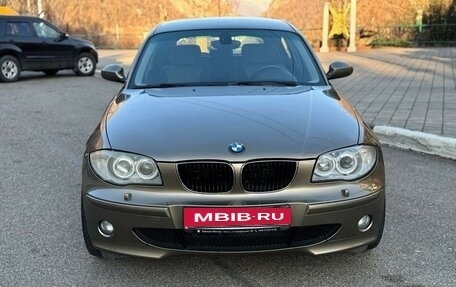 BMW 1 серия, 2005 год, 695 000 рублей, 2 фотография