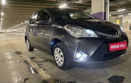 Toyota Vitz, 2019 год, 1 350 000 рублей, 2 фотография