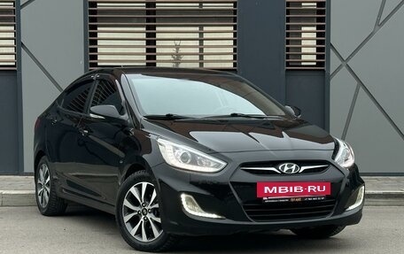 Hyundai Solaris II рестайлинг, 2013 год, 1 123 000 рублей, 31 фотография