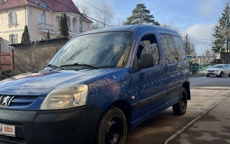 Peugeot Partner II рестайлинг 2, 2004 год, 365 000 рублей, 2 фотография