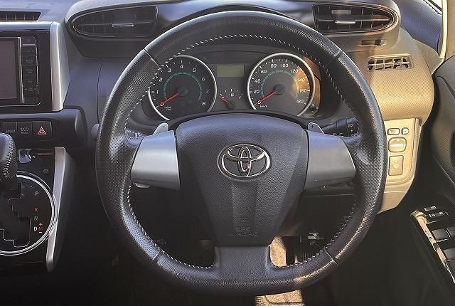 Toyota Wish II, 2012 год, 784 000 рублей, 9 фотография