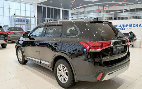 Mitsubishi Outlander III рестайлинг 3, 2018 год, 2 190 000 рублей, 7 фотография