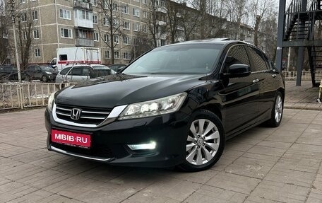 Honda Accord IX рестайлинг, 2013 год, 1 750 000 рублей, 1 фотография